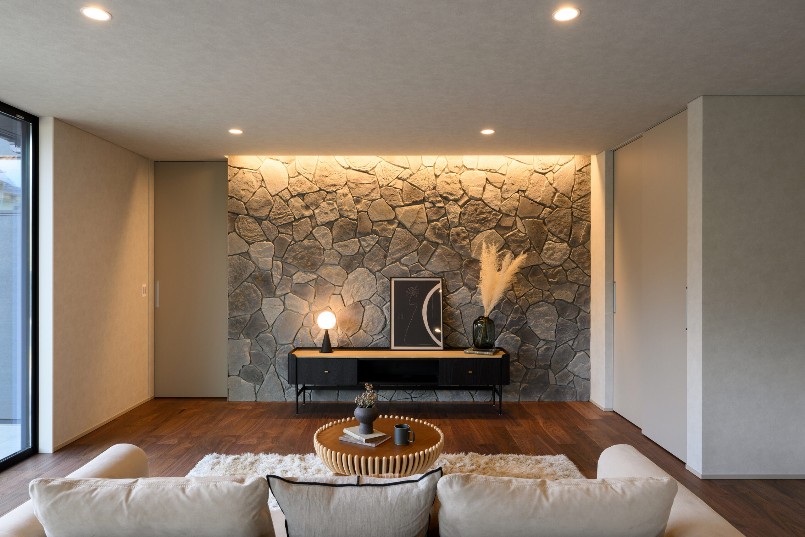 ビルトインガレージのあるホテルライクな60坪の家